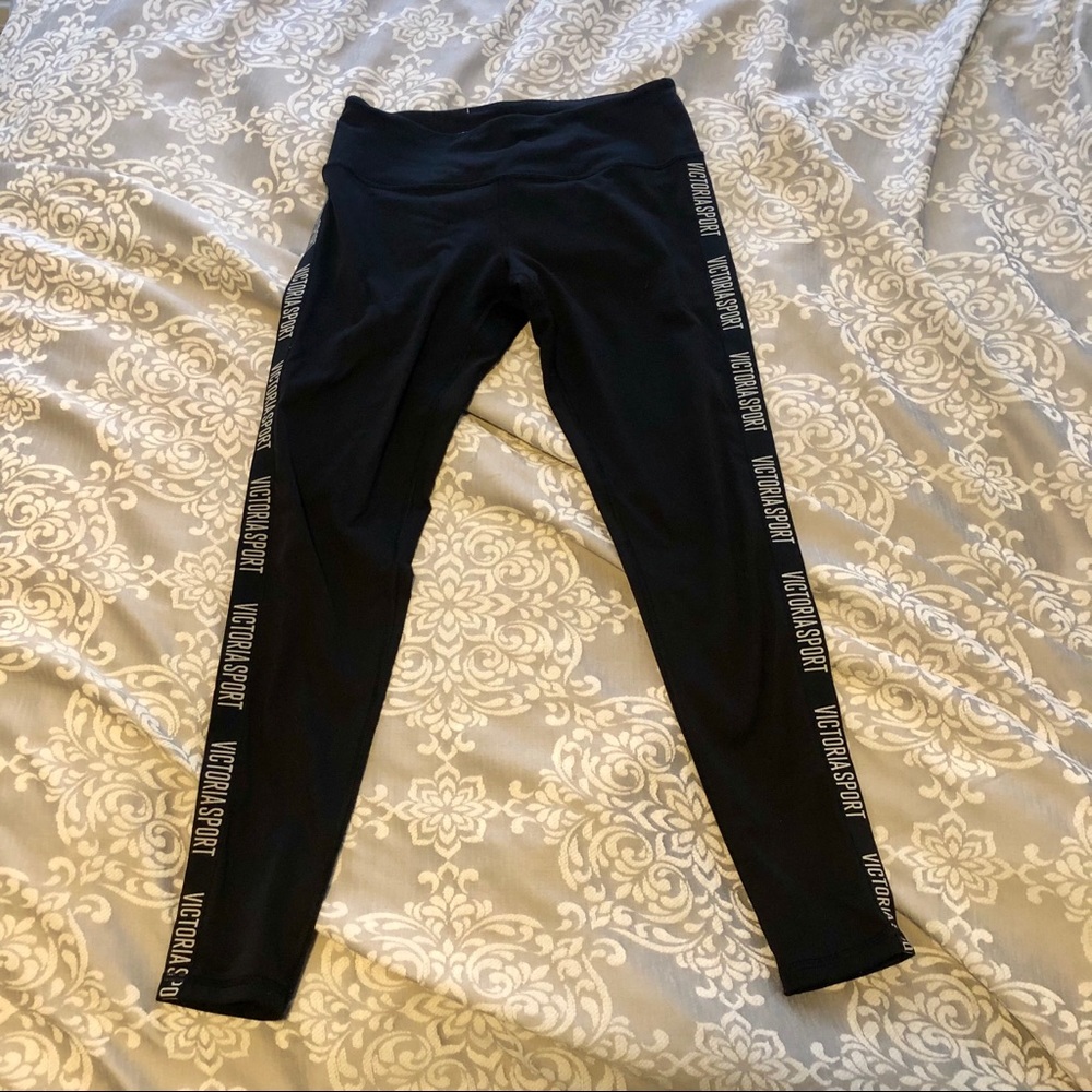 Victoria’s Secret Yoga Pants (M)